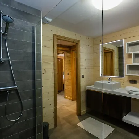 Chalet Grand Le Trappeur - *